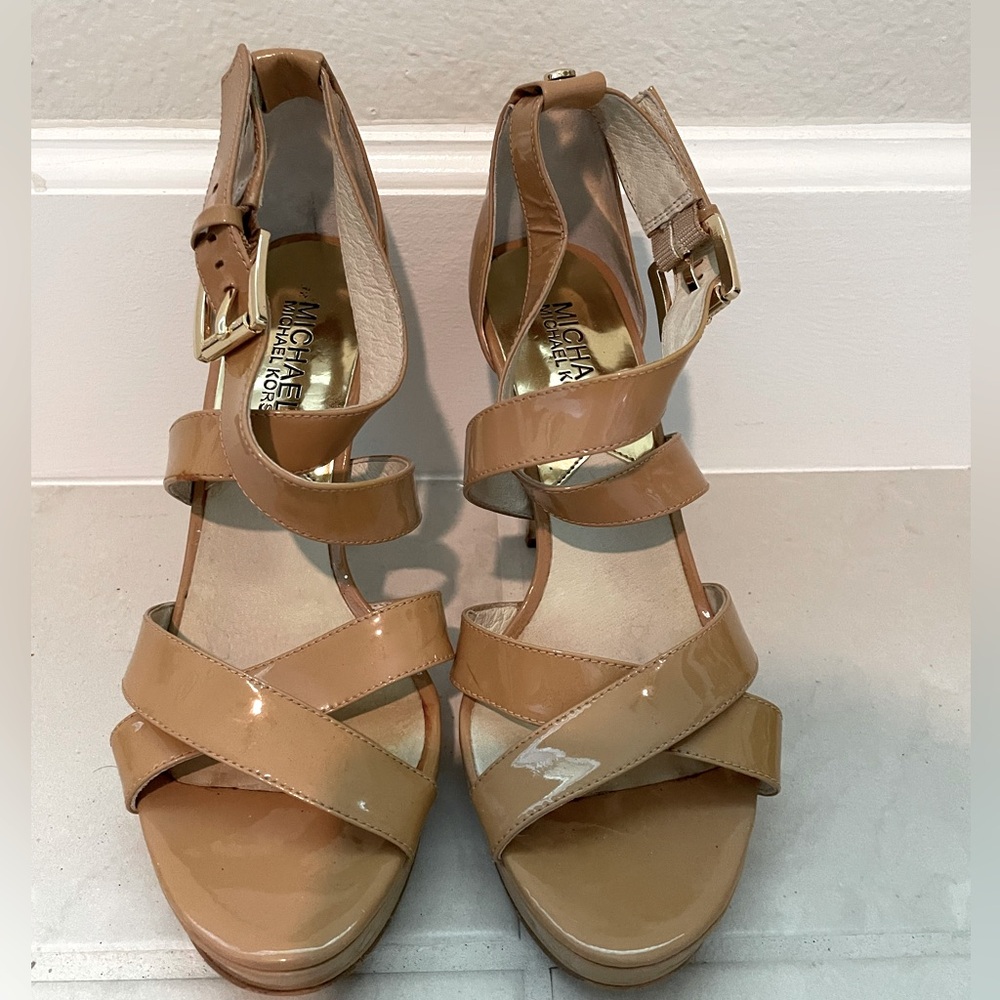 Michael Michael Kors women’s leather platform heels